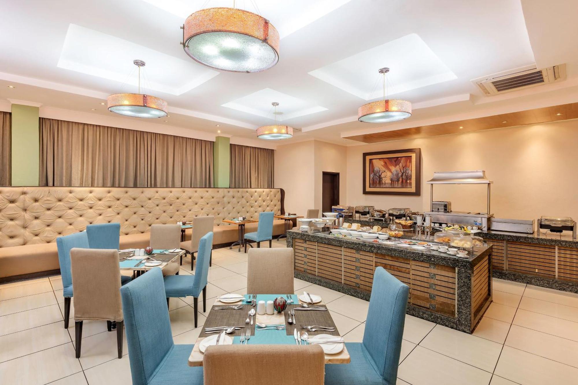 Protea Hotel By Marriott Lusaka Buitenkant foto