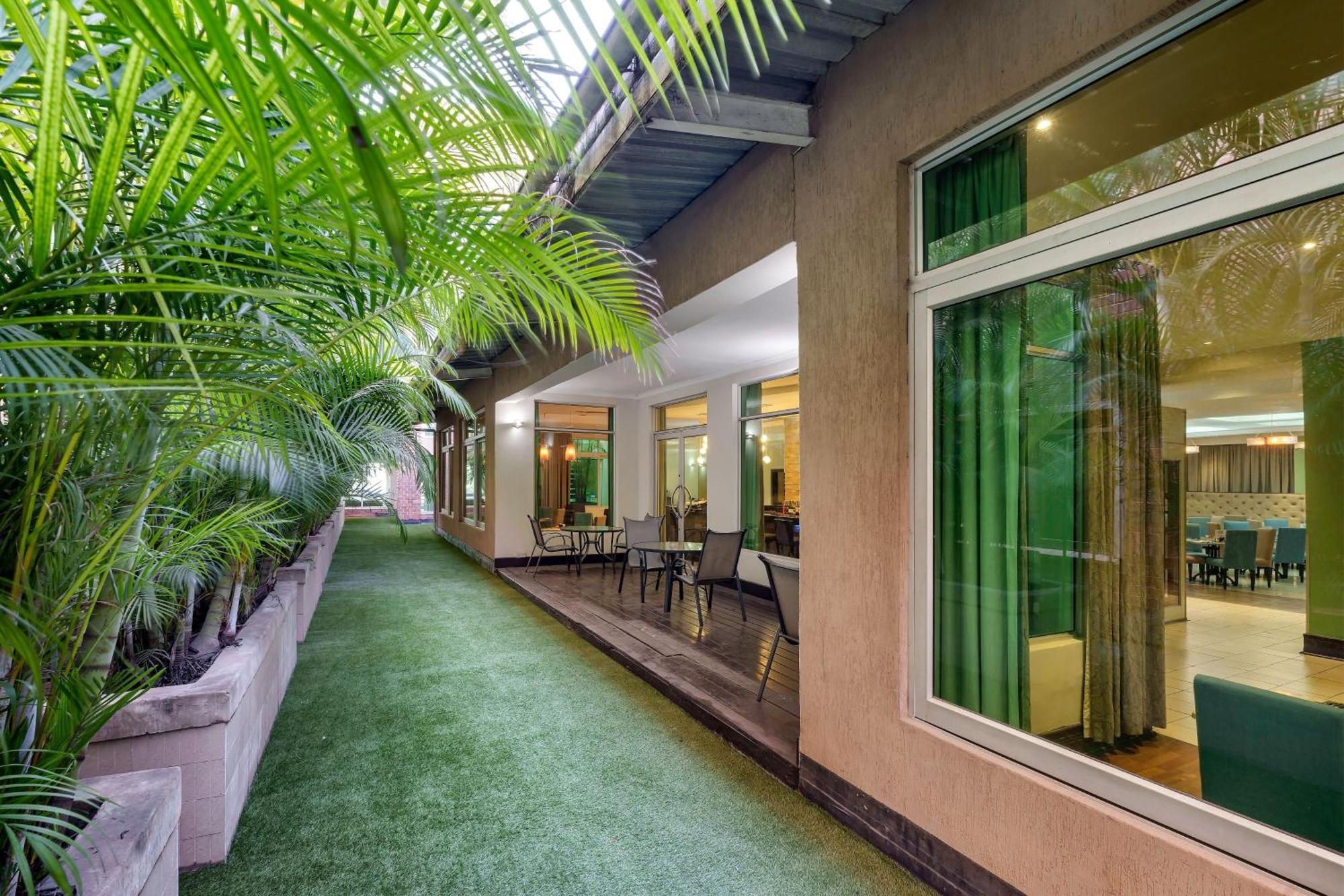 Protea Hotel By Marriott Lusaka Buitenkant foto